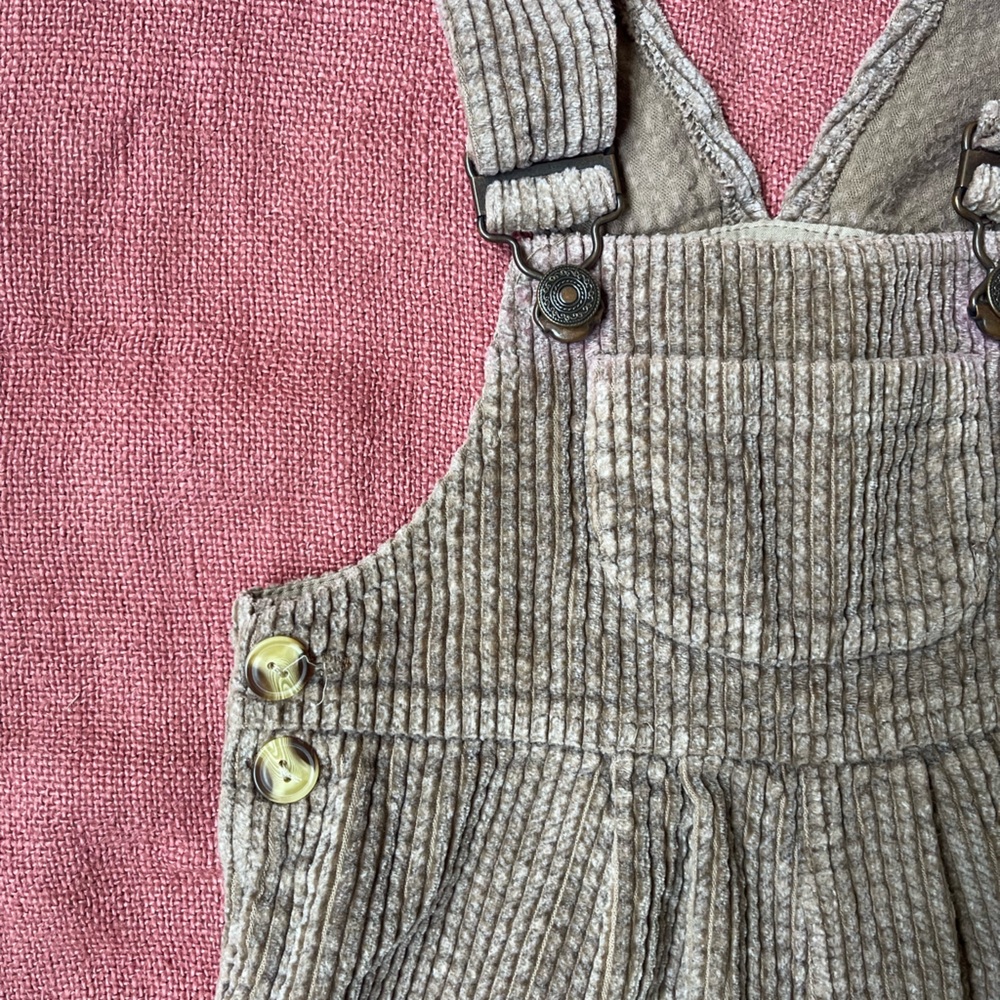 EUC Vintage 100% cotton corduroy overalls